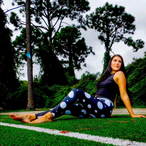 High Waisted Workout Pants, Polk A Dots, Women’s Size M - Picture 2 of 5